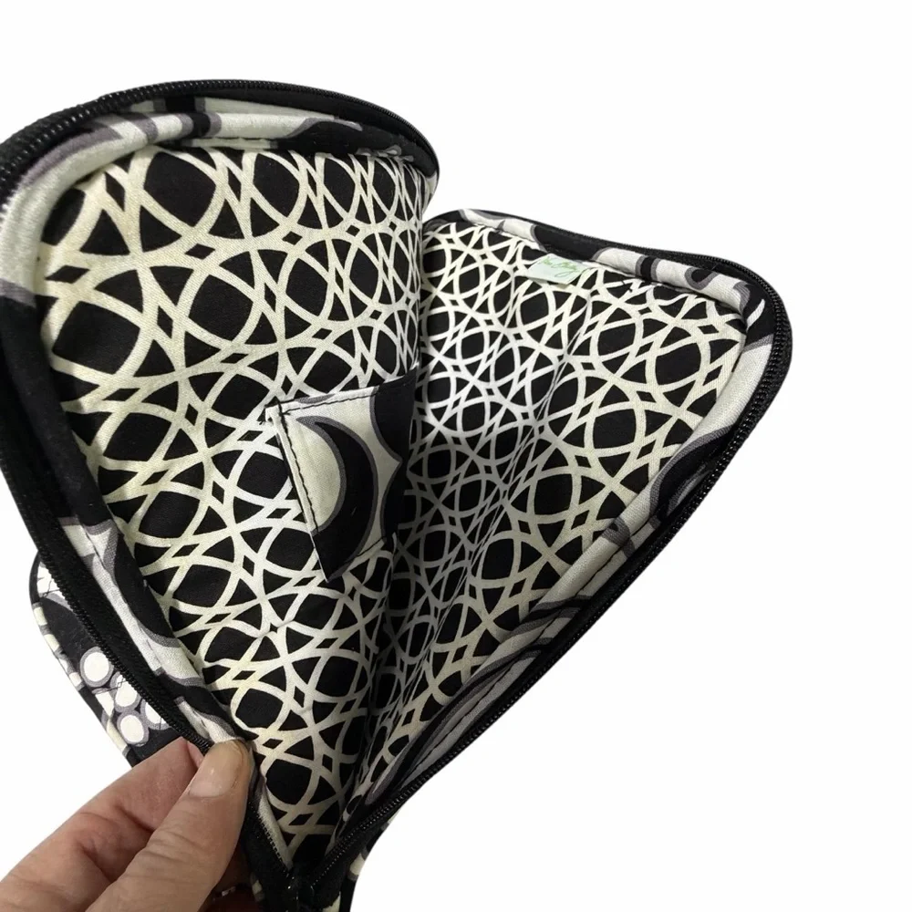 Vera Bradley Black and White Quilted Floral Zip Kindle Sleeve